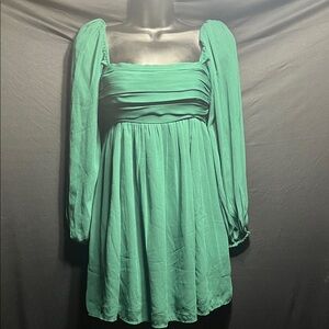 Emerald Green Long Sleeve Square Neck Mini Dress (Lined)